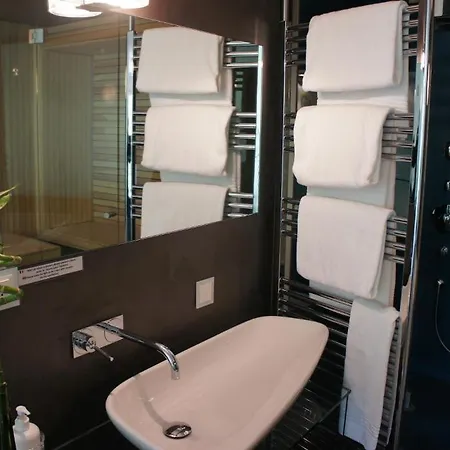Thermes Parc Les Bains Du Apartment Val dʼIlliez